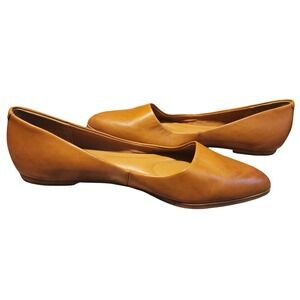 John Romaine Womens Pointed Toe Ballet Flats Tan Faux Leather Size 7.5M